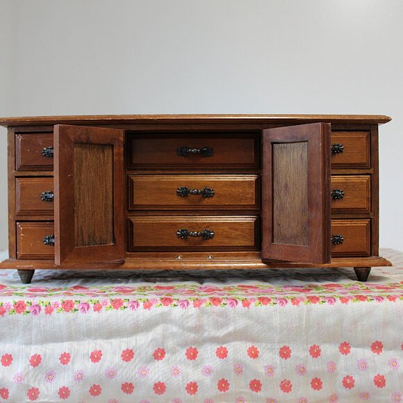Vintage Wood Jewelry Box: 1970s Vanity Storage with Drawers - Picture 3 of 16